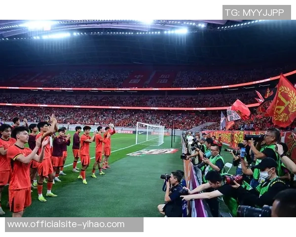 中国杯精彩重播中国队对阵泰国队的激烈比赛回顾与分析